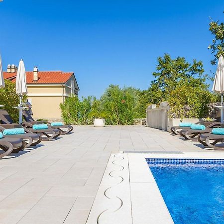 Luxury Apartments Villa Mande Малинска Экстерьер фото